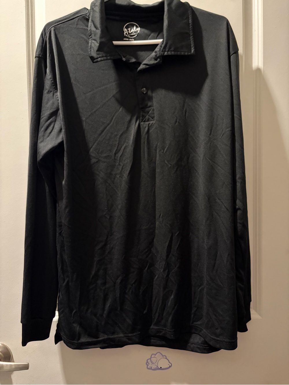 Men's Black Long-Sleeve Collared Shirt